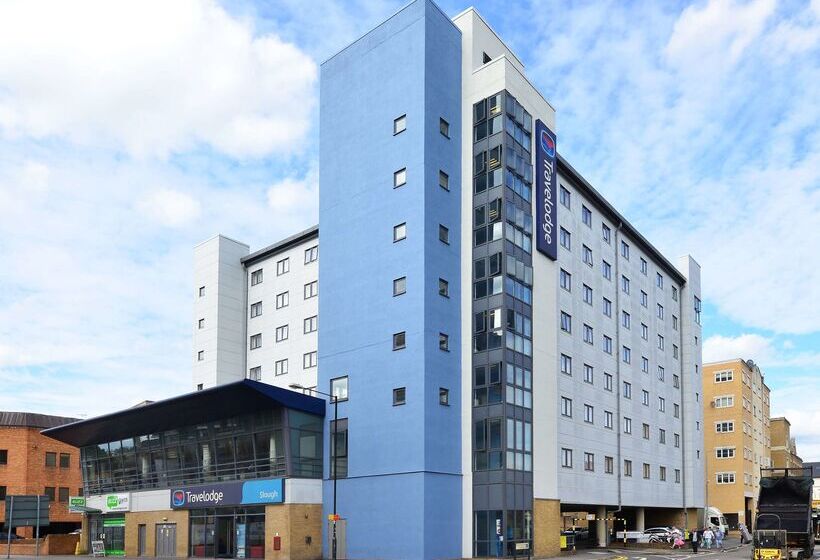 Отель Travelodge Slough