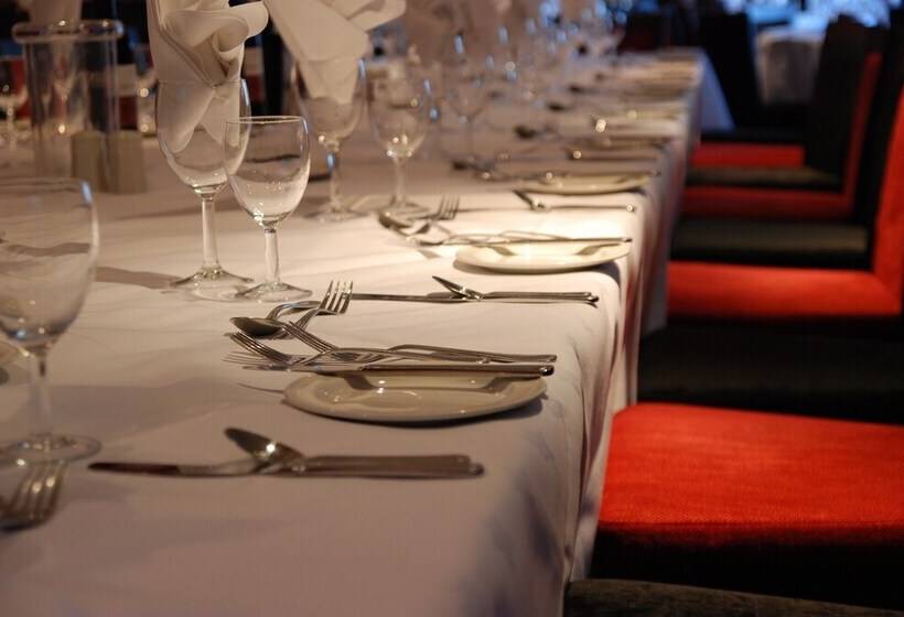 בית מלון כפרי The Trouville Bournemouth