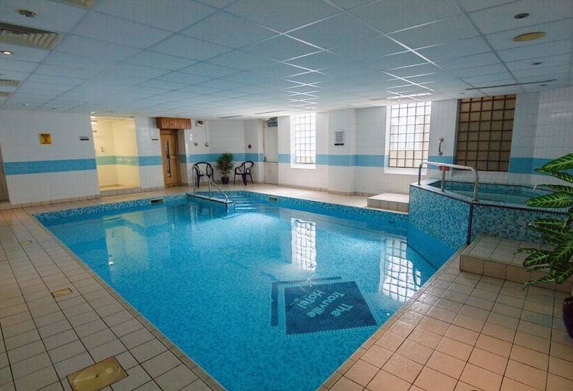 בית מלון כפרי The Trouville Bournemouth