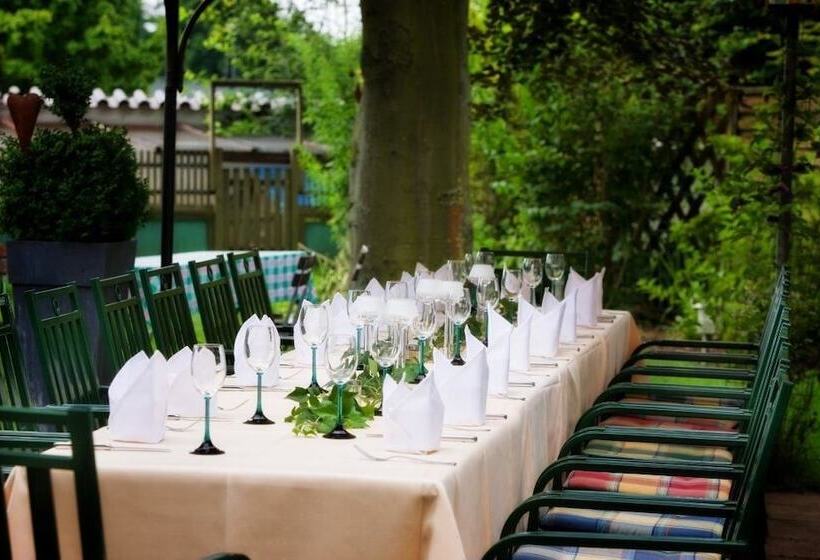 호텔 Und Restaurant Landshuter Hof