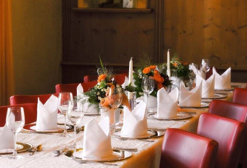 호텔 Und Restaurant Landshuter Hof