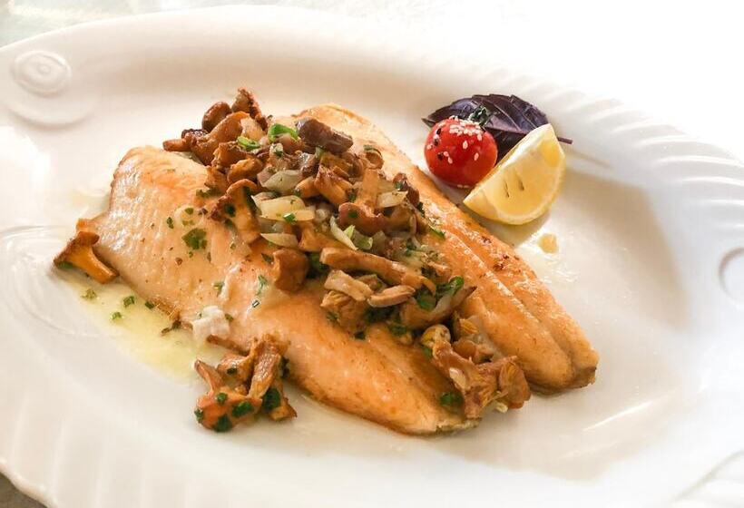 호텔 Und Restaurant Landshuter Hof