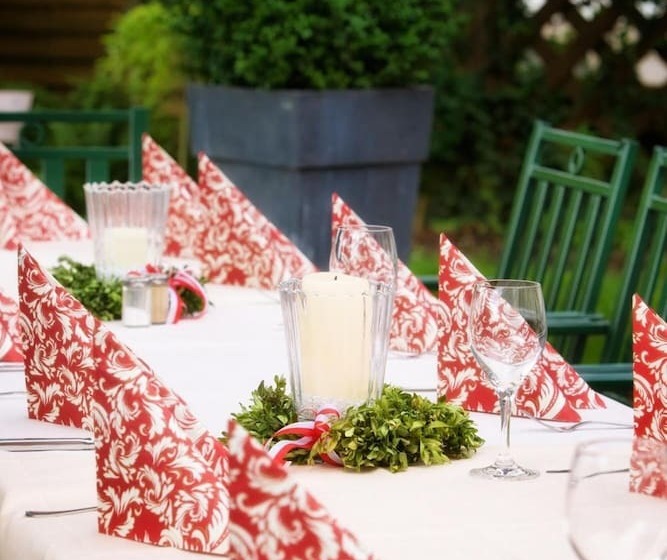 호텔 Und Restaurant Landshuter Hof