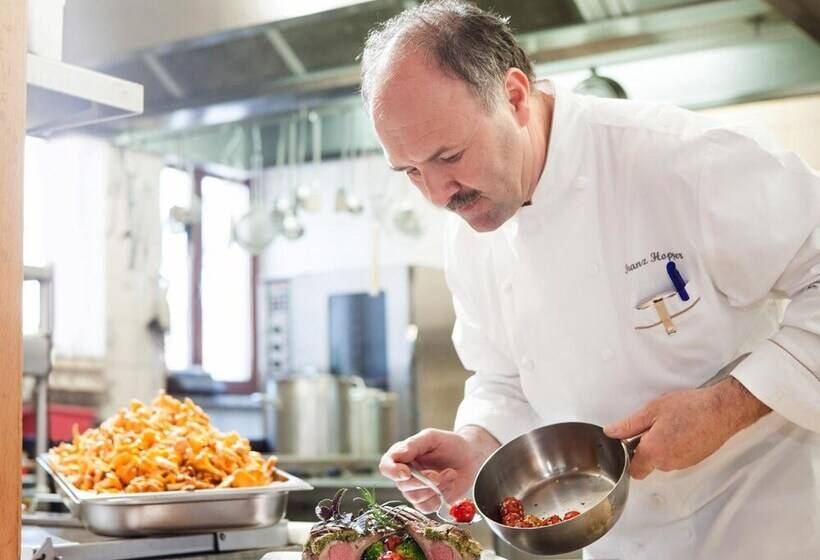 호텔 Und Restaurant Landshuter Hof