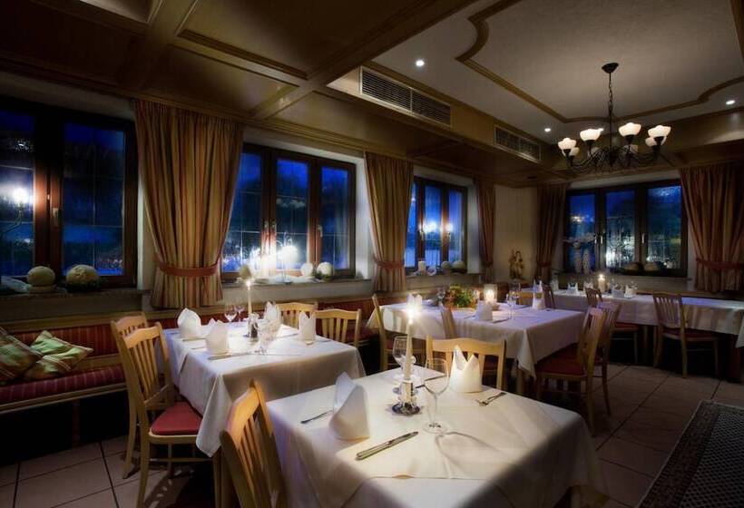 호텔 Und Restaurant Landshuter Hof