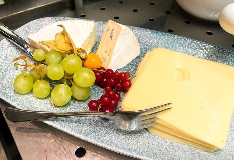 호텔 Und Restaurant Landshuter Hof