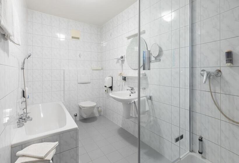 酒店 Und Restaurant Landshuter Hof