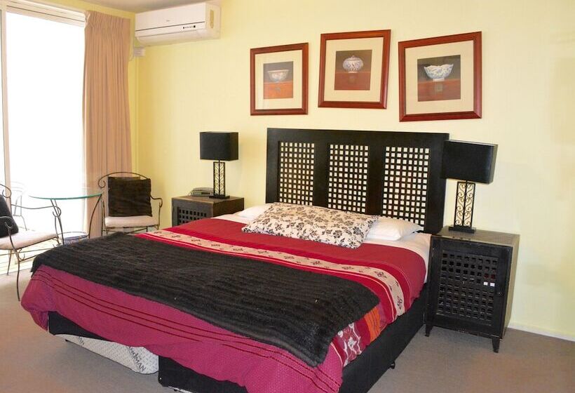 Knightsbridge Apartments