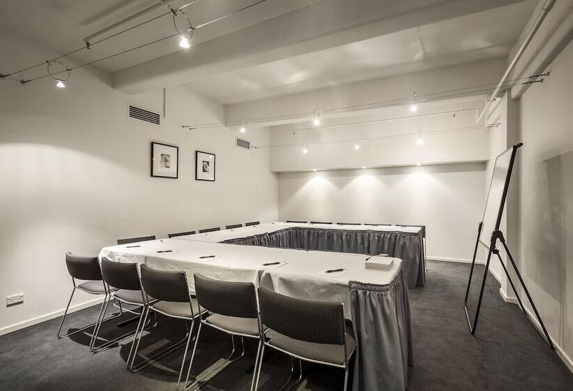 Melbourne Cbd Central Apartment Hotel Official