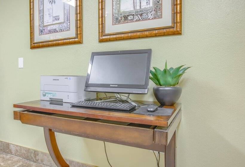 Microtel Inn & Suites By Wyndham Gulf Shores