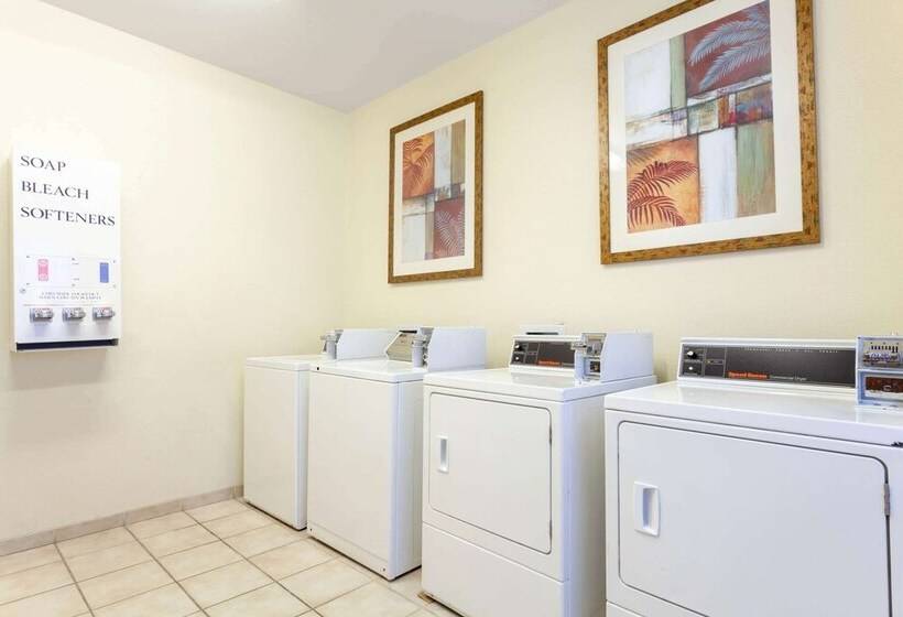 Microtel Inn & Suites By Wyndham Gulf Shores