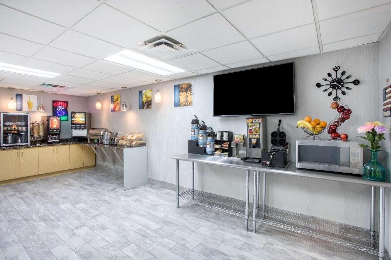 Microtel Inn & Suites By Wyndham Stockbridge/atlanta I75