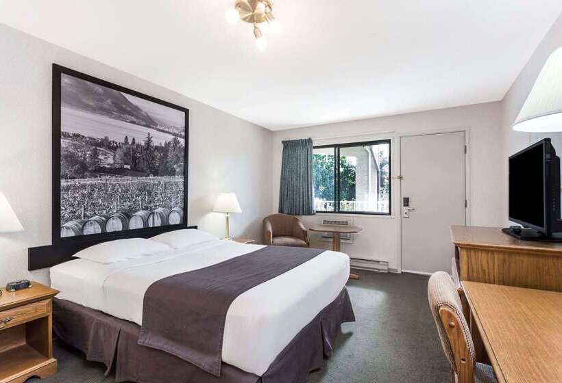 汽车旅馆  Super 8 By Wyndham Kelowna Bc