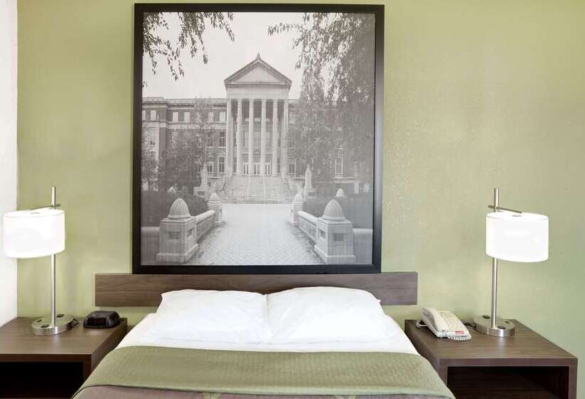 مُتل Super 8 By Wyndham Lafayette