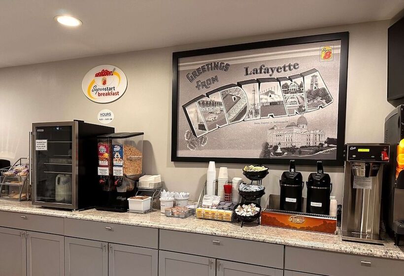 مُتل Super 8 By Wyndham Lafayette