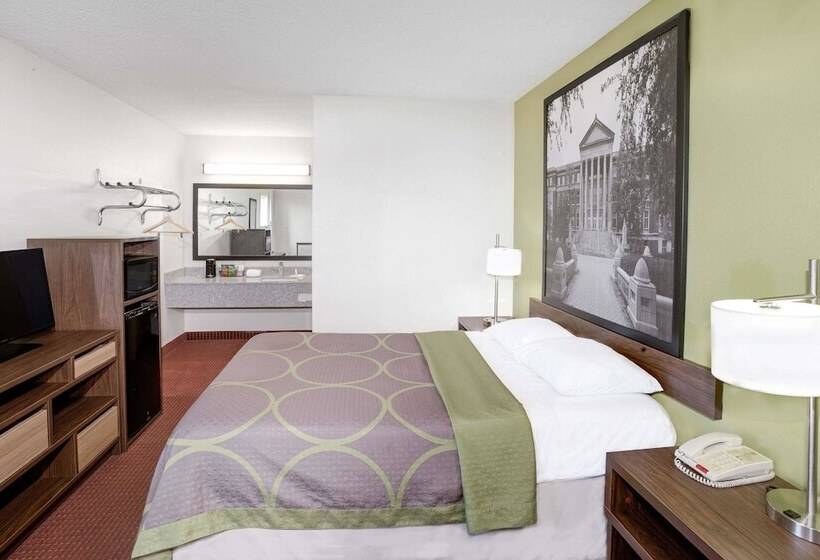 مُتل Super 8 By Wyndham Lafayette