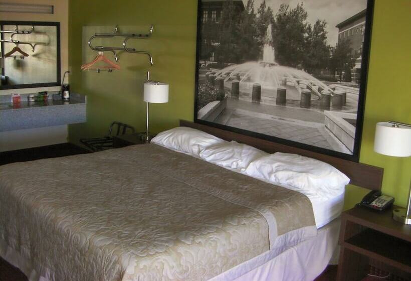 مُتل Super 8 By Wyndham Lafayette