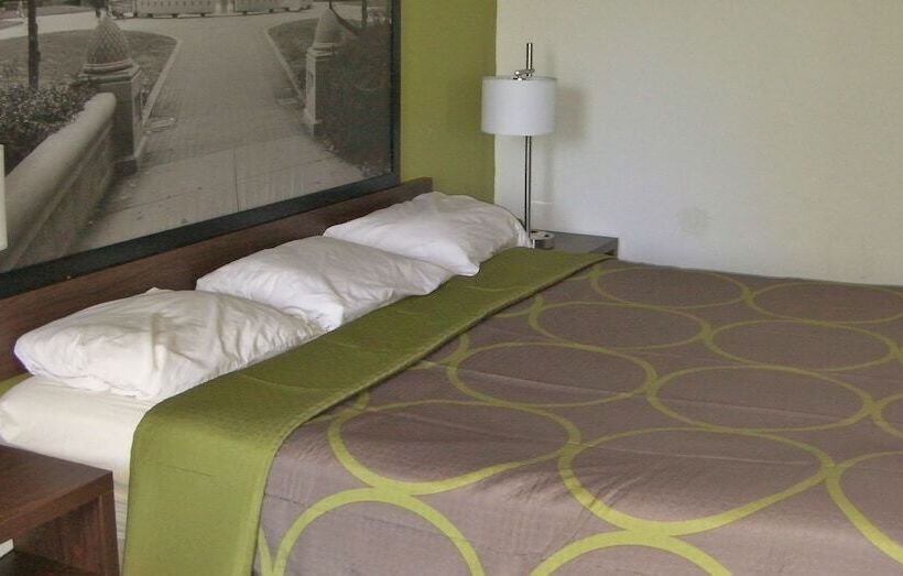 مُتل Super 8 By Wyndham Lafayette