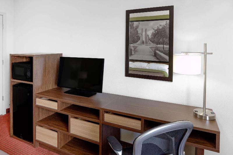 مُتل Super 8 By Wyndham Lafayette