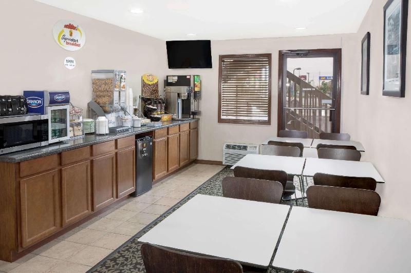 مُتل Super 8 By Wyndham Lafayette