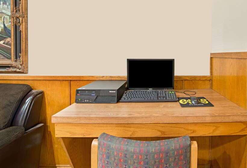 汽车旅馆  Super 8 By Wyndham Plano/dallas Area