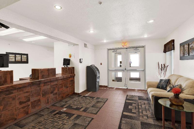 فندق على الطريق Super 8 By Wyndham Swift Current