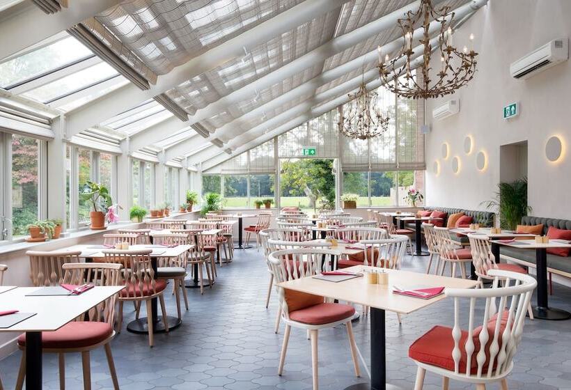 New Park Manor Hotel A Luxury Family