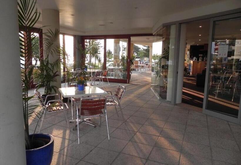 Riverside Holiday Apartments