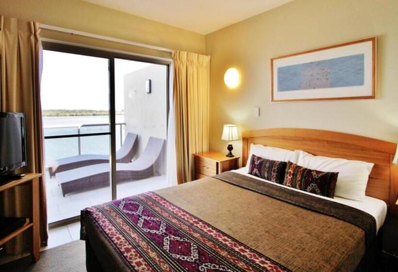 Riverside Holiday Apartments