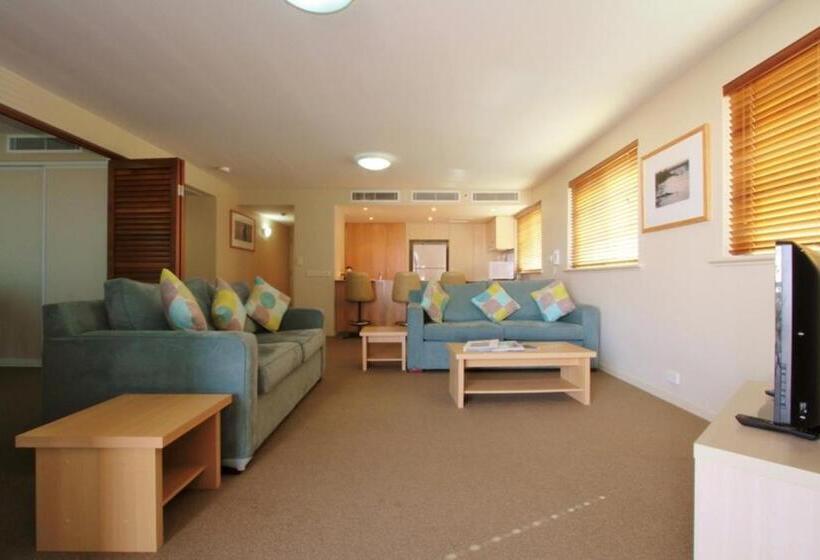 Riverside Holiday Apartments