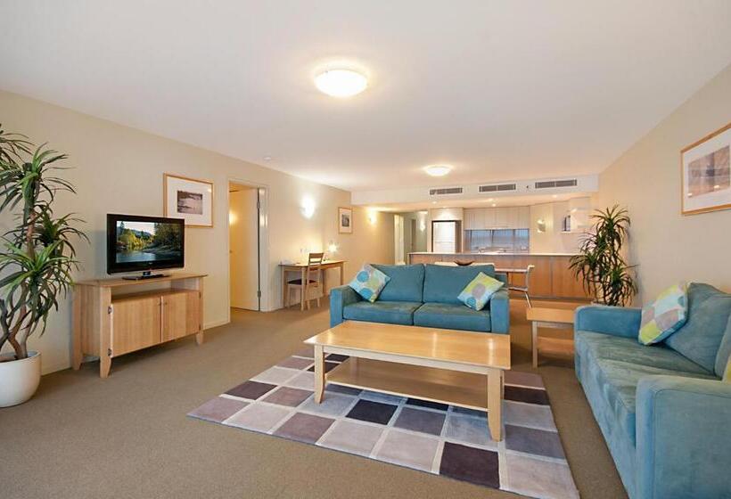 Riverside Holiday Apartments