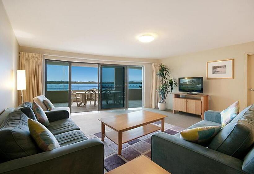 Riverside Holiday Apartments