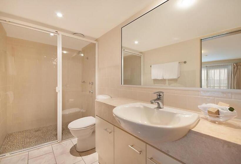 Riverside Holiday Apartments