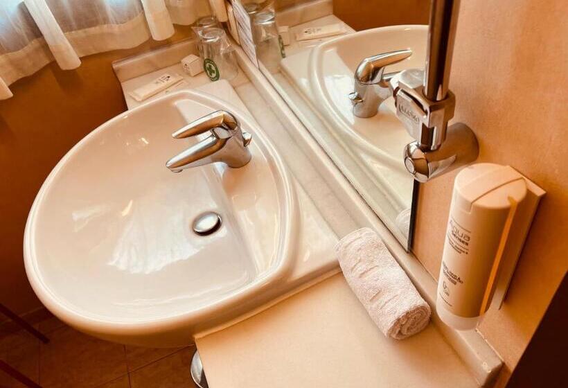 Hospedium Hotel Los Lanceros