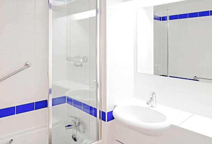 Warrington Motel, J20 M6 Lymm Services