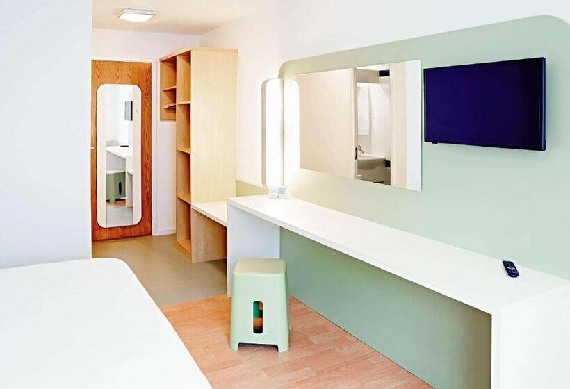 Warrington Motel, J20 M6 Lymm Services