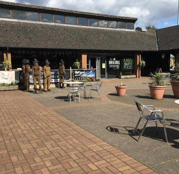 Warrington Motel, J20 M6 Lymm Services