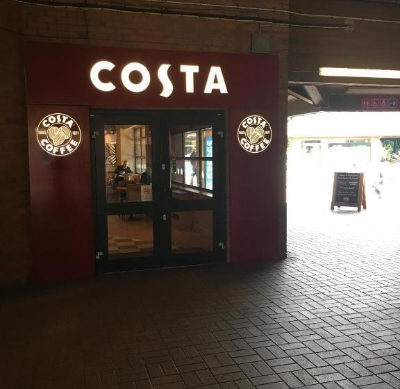 Warrington Motel, J20 M6 Lymm Services