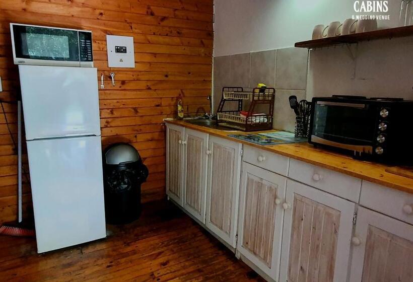 호스텔 Plett Forest Cabins