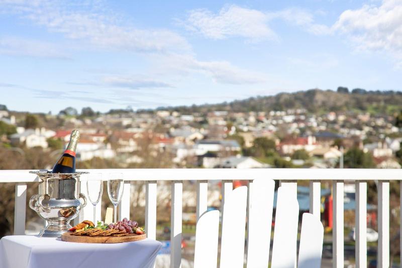 مبيت وإفطار Delgattie Estate