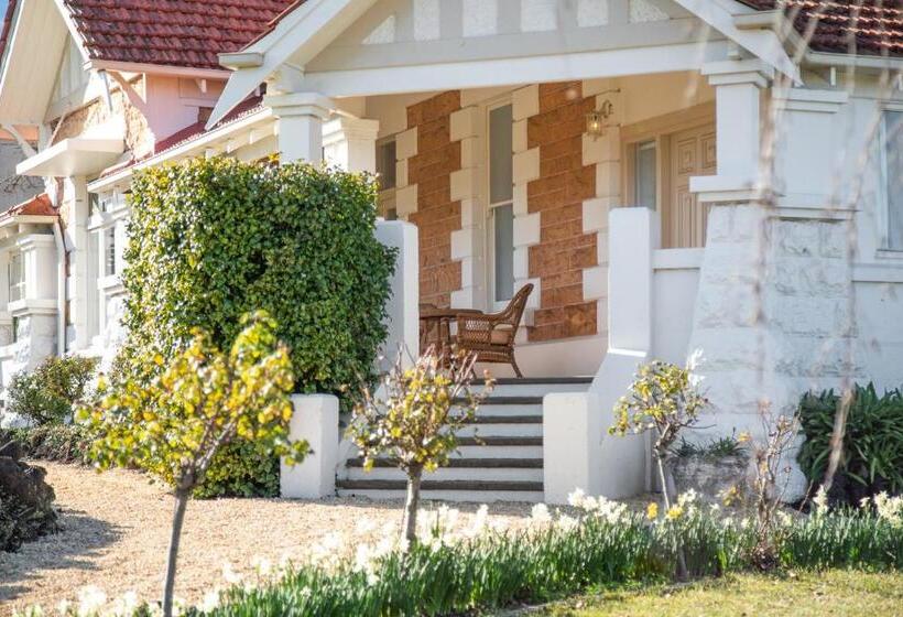 مبيت وإفطار Delgattie Estate