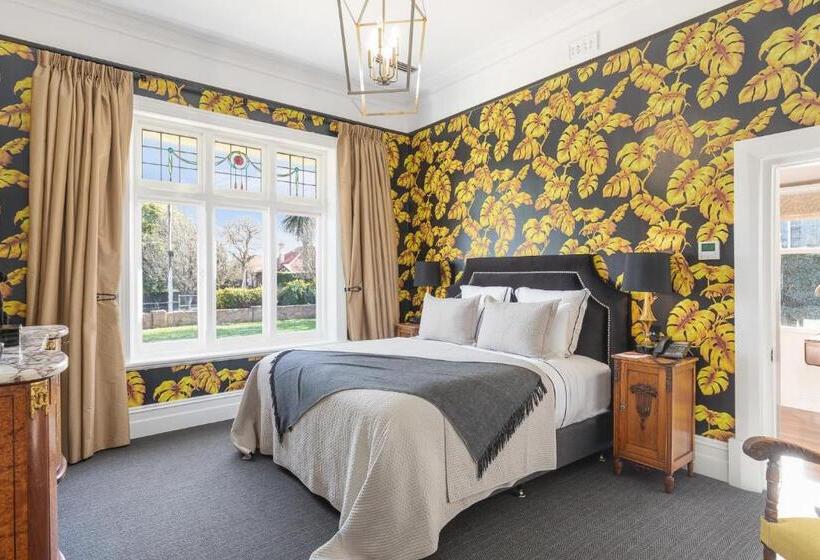 مبيت وإفطار Delgattie Estate