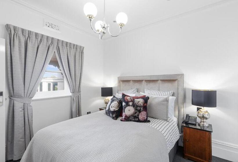 مبيت وإفطار Delgattie Estate