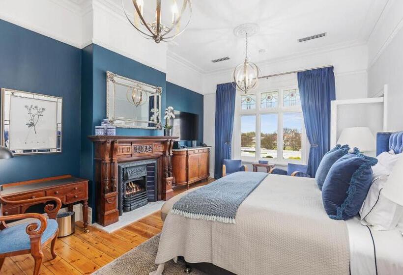 تختخواب و صبحانه Delgattie Estate