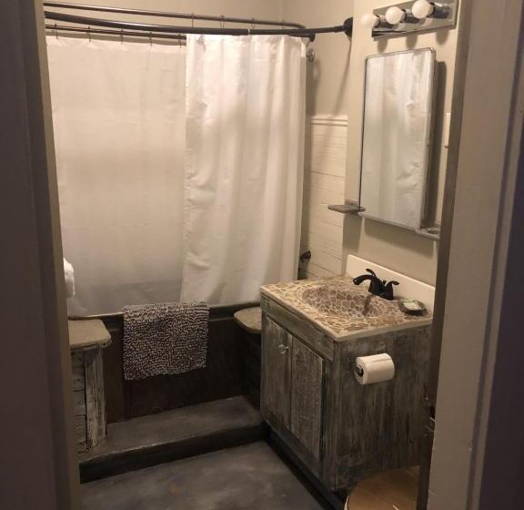 مبيت وإفطار El Nopal Casita Close To Sul Ross State University