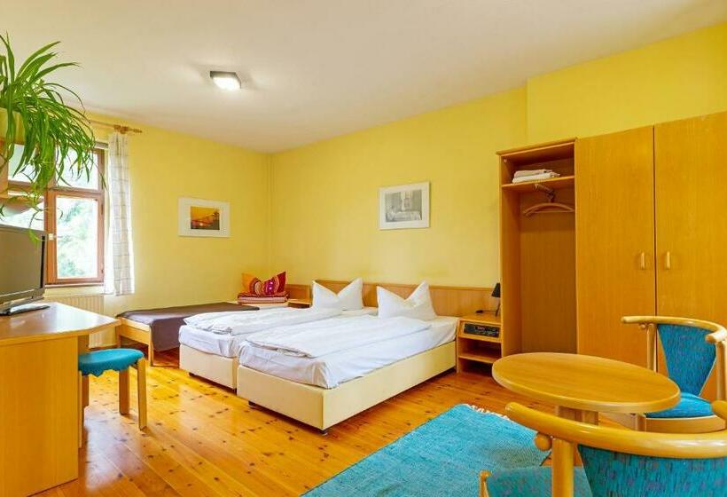 צימר Jugendgästehaus Cottbus