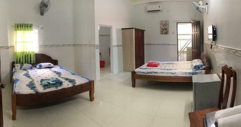 تختخواب و صبحانه Nha Nghi 79