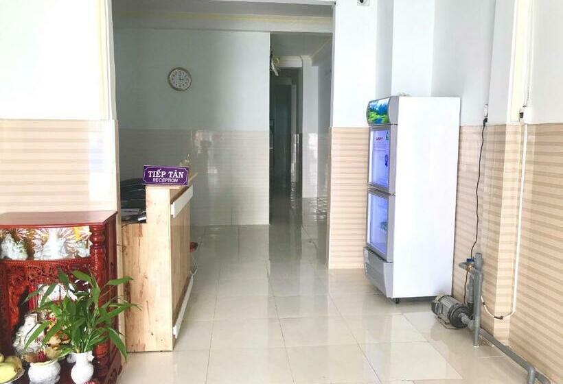 تختخواب و صبحانه Nha Nghi 79