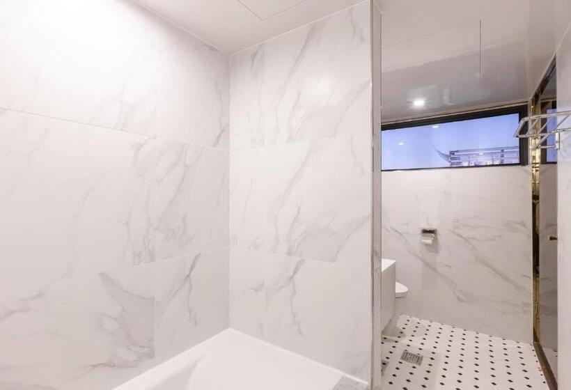 Browndot Hotel Sasang Renecite