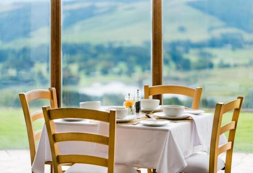 Crestwood Bed & Breakfast